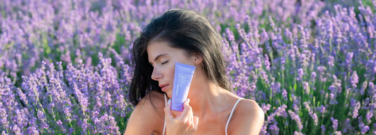 organic facial cleansers desktop banner